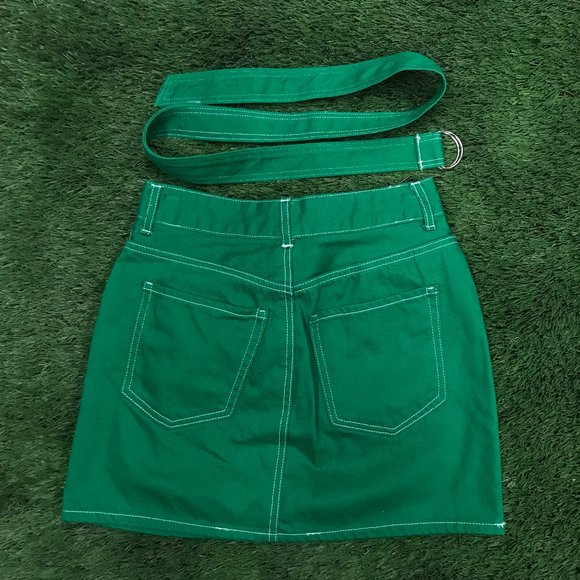 Green Denim Skirt Screen-Worn in 'Dare Me' Marlo Kelly - Picture 5 of 7
